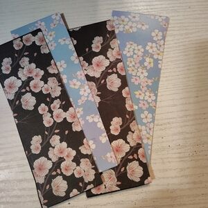 Glam Floral Bookmarks in Black and Blue